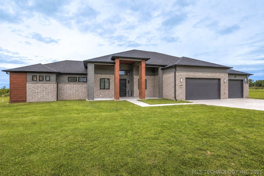 19912 E 126th Street N, Collinsville, OK 74021