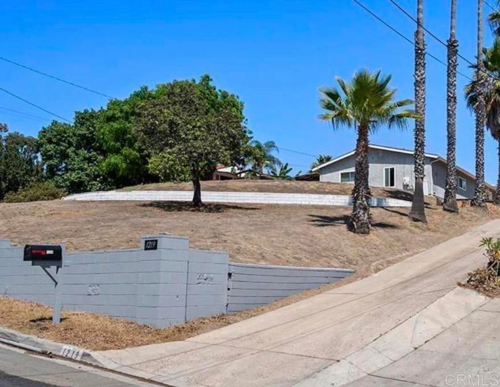 1219 Wren Street, San Diego, CA 92114 — exterior