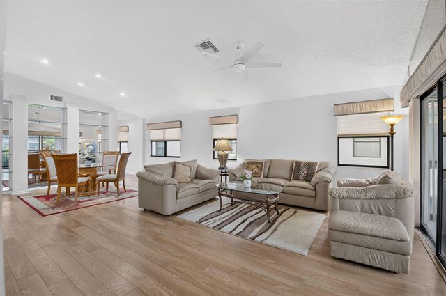 10039 53rd Way S 2303, Boynton Beach, FL 33437