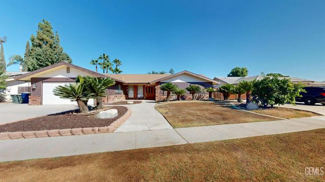 7908 Kimberly Avenue, Bakersfield, CA 93308