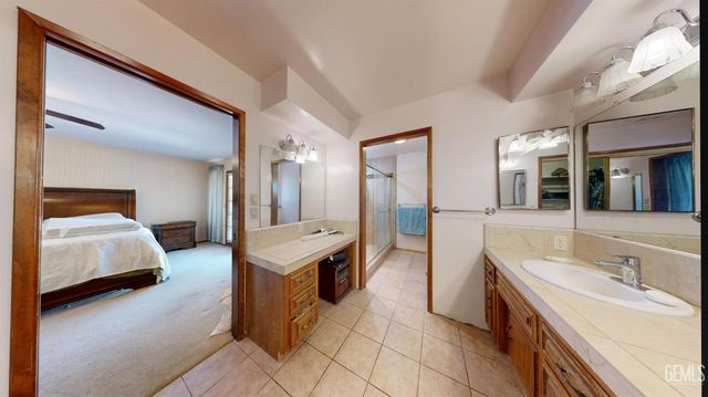 7908 Kimberly Avenue, Bakersfield, CA 93308