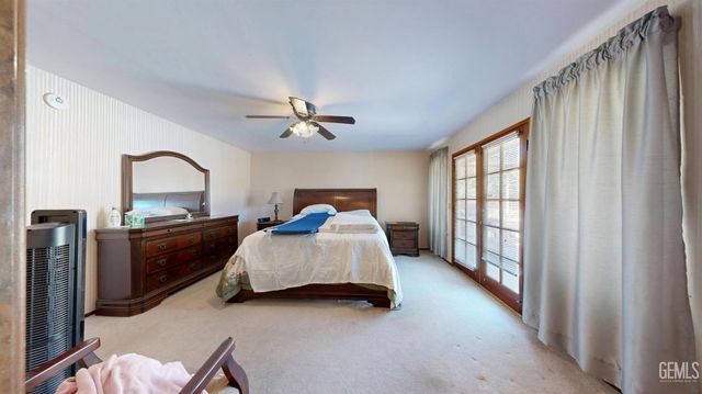 7908 Kimberly Avenue, Bakersfield, CA 93308