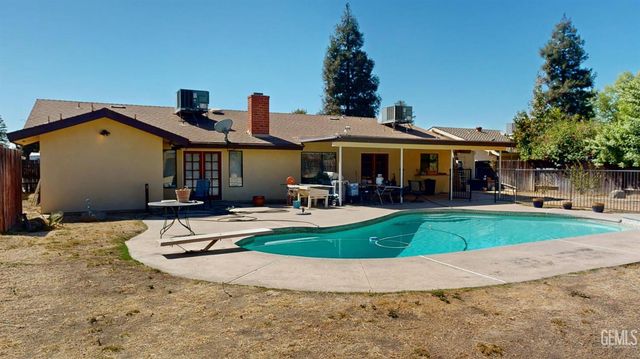 7908 Kimberly Avenue, Bakersfield, CA 93308