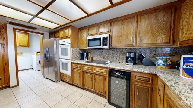 7908 Kimberly Avenue, Bakersfield, CA 93308