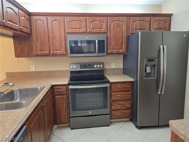 2656 Kings Lake BLVD 7-101, Naples, FL 34112