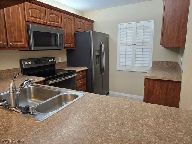 2656 Kings Lake BLVD 7-101, Naples, FL 34112