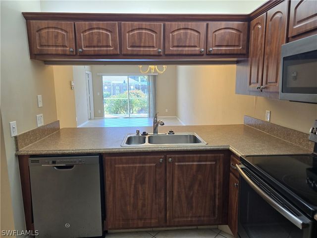 2656 Kings Lake BLVD 7-101, Naples, FL 34112