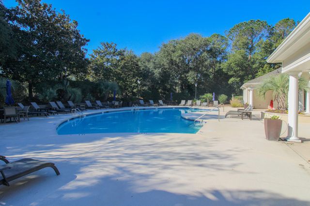 1300 Park West Boulevard 401, Mount Pleasant, SC 29466