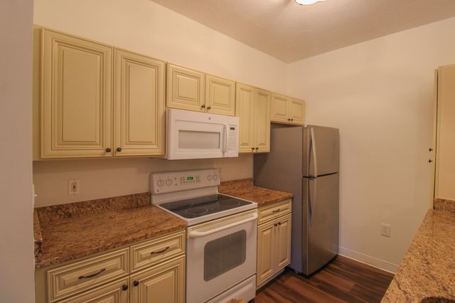 1300 Park West Boulevard 401, Mount Pleasant, SC 29466