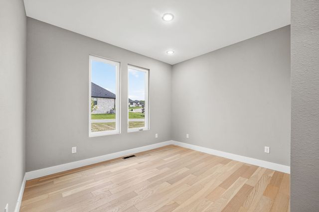 5048 E Swale Court, Springfield, MO 65802