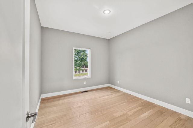 5048 E Swale Court, Springfield, MO 65802