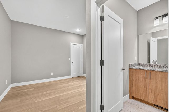 5048 E Swale Court, Springfield, MO 65802
