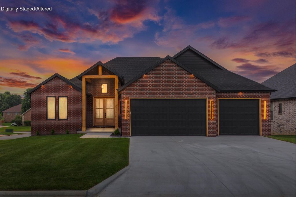 5048 E Swale Court, Springfield, MO 65802