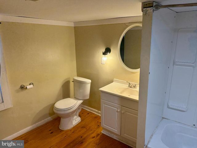 131 S MASSANUTEN ST, Strasburg, VA 22657