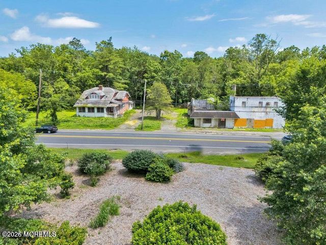 465 Lakewood Farmingdale Road, Howell, NJ 07731