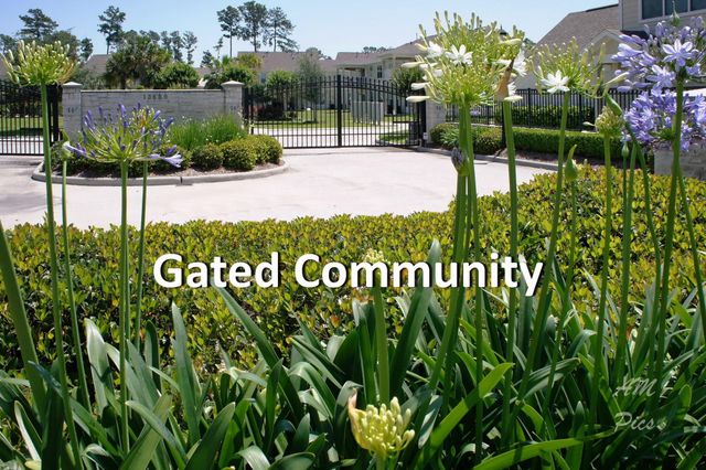 13600 Breton Ridge Street 4B, Houston, TX 77070