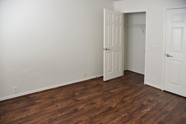 13600 Breton Ridge Street 4B, Houston, TX 77070