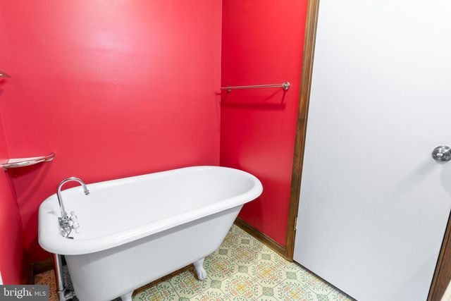 17613 KIRK LN, Rockville, MD 20853