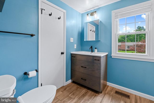 17613 KIRK LN, Rockville, MD 20853