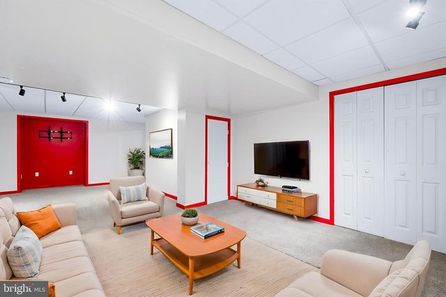 17613 KIRK LN, Rockville, MD 20853