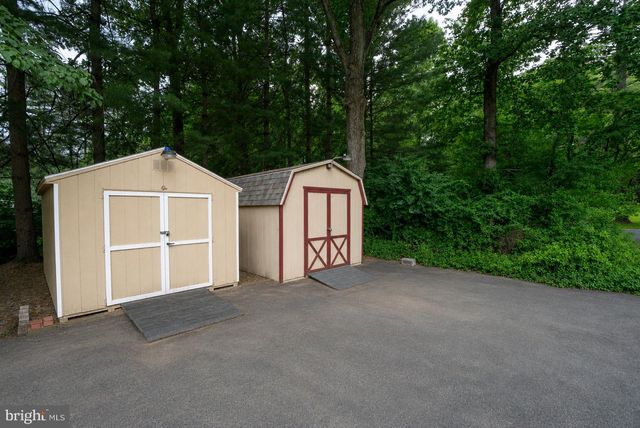 17613 KIRK LN, Rockville, MD 20853