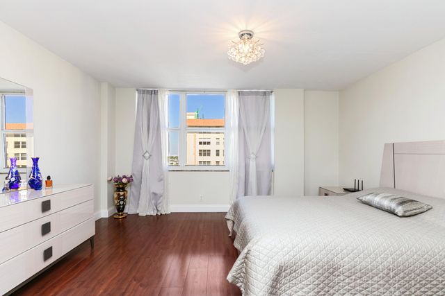 1147 Hillsboro Mile Hillsboro Mile 803, Hillsboro Beach, FL 33062