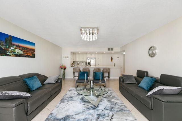 1147 Hillsboro Mile Hillsboro Mile 803, Hillsboro Beach, FL 33062