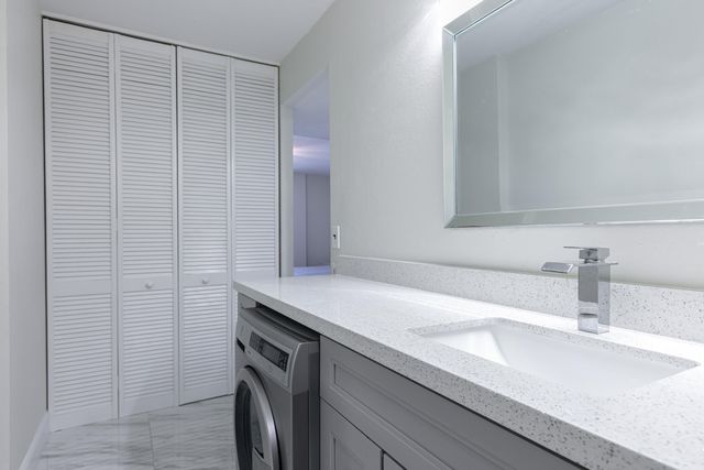 1147 Hillsboro Mile Hillsboro Mile 803, Hillsboro Beach, FL 33062