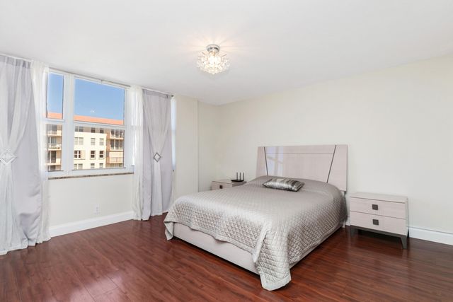 1147 Hillsboro Mile Hillsboro Mile 803, Hillsboro Beach, FL 33062