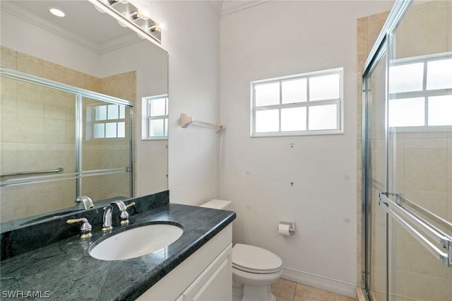 151 Vista LN, Naples, FL 34119