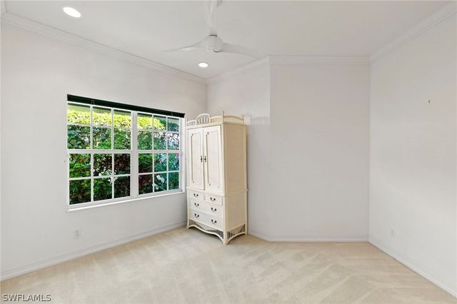 151 Vista LN, Naples, FL 34119