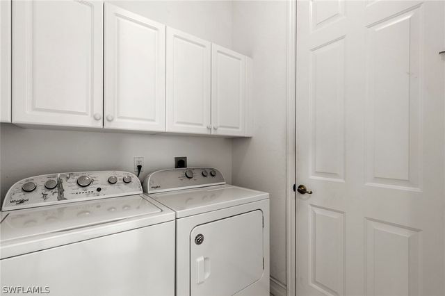 151 Vista LN, Naples, FL 34119