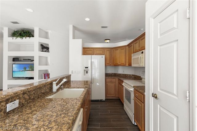 151 Vista LN, Naples, FL 34119