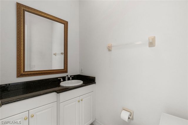 151 Vista LN, Naples, FL 34119