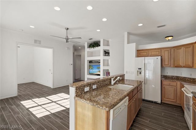 151 Vista LN, Naples, FL 34119