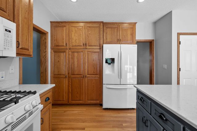 2324 150th Avenue NE, Andover, MN 55304