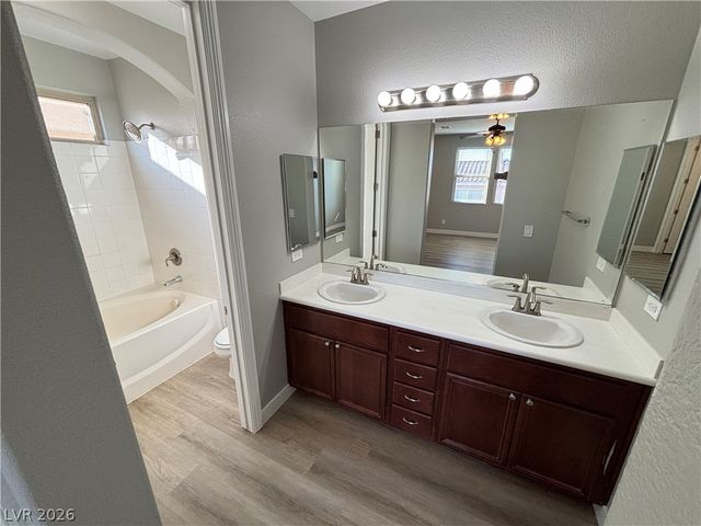 10741 Leatherstocking Avenue, Las Vegas, NV 89166