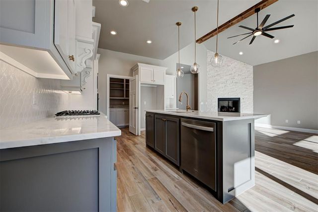 623 Siena Springs Drive, Norman, OK 73071