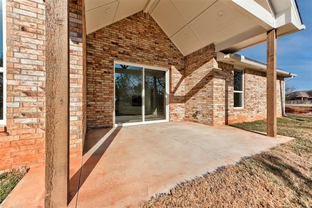 623 Siena Springs Drive, Norman, OK 73071