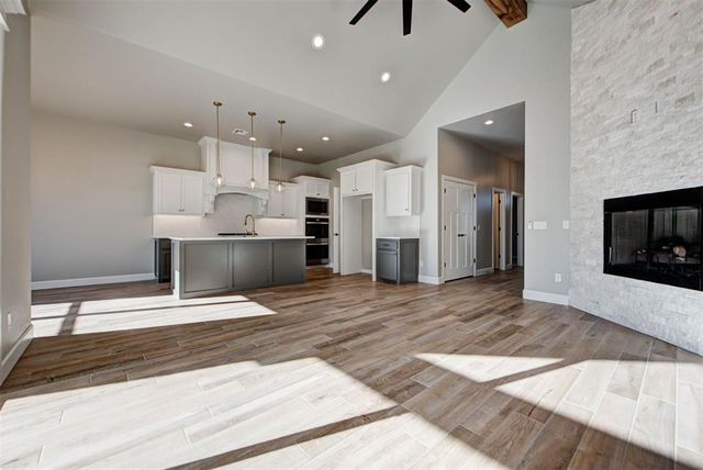 623 Siena Springs Drive, Norman, OK 73071