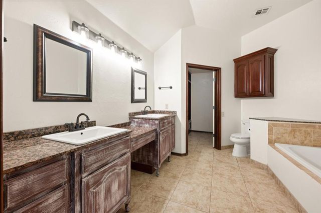 1100 NW 138th Street, Edmond, OK 73013