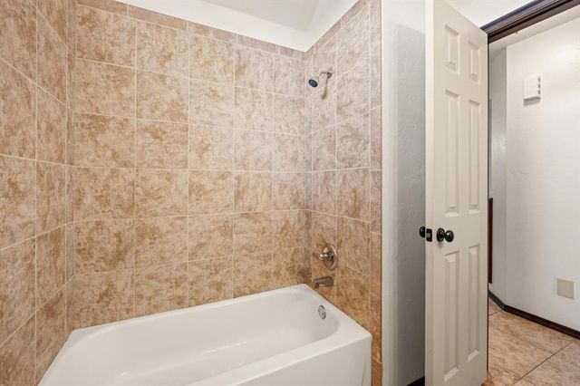1100 NW 138th Street, Edmond, OK 73013