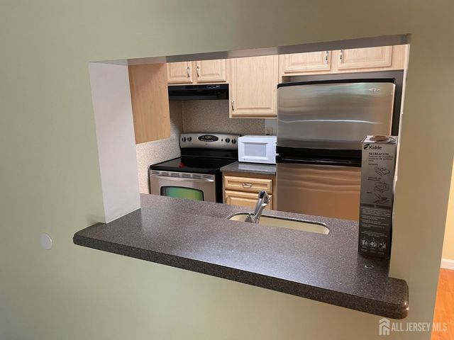 911 Ravens Crest Drive, Plainsboro, NJ 08536