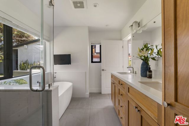12701 Dewey Street, Los Angeles, CA 90066