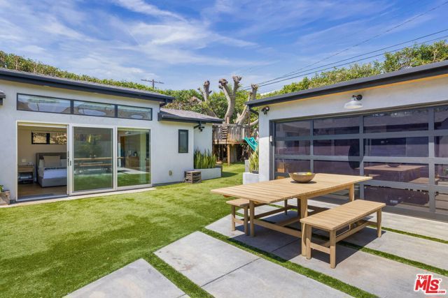 12701 Dewey Street, Los Angeles, CA 90066
