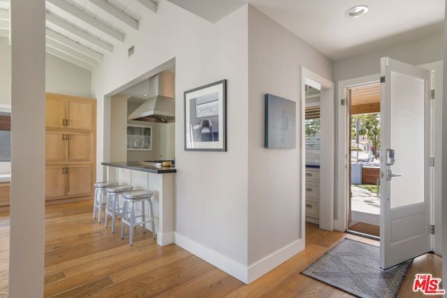 12701 Dewey Street, Los Angeles, CA 90066
