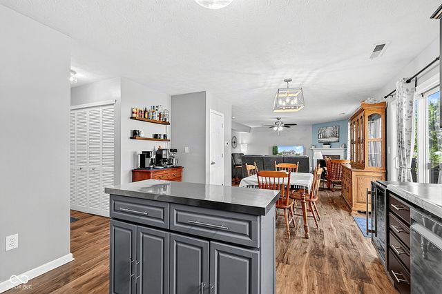 80 Blue Lace Drive, Whiteland, IN 46184