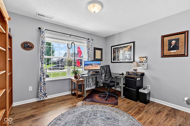 80 Blue Lace Drive, Whiteland, IN 46184