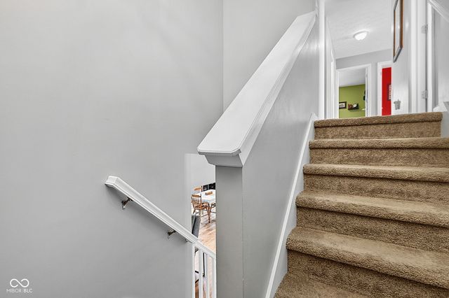 80 Blue Lace Drive, Whiteland, IN 46184