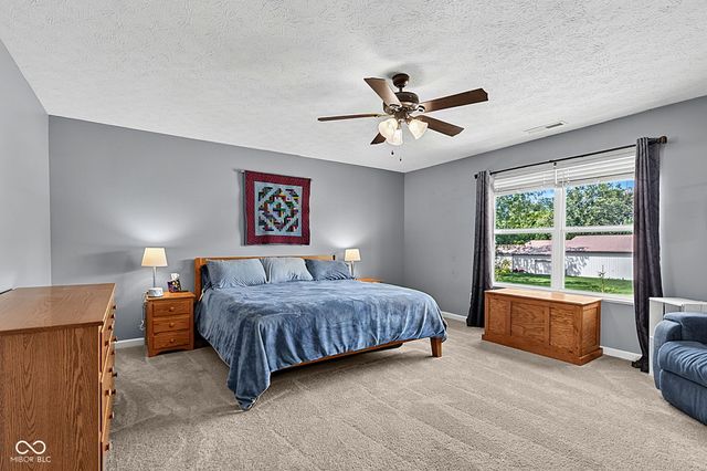 80 Blue Lace Drive, Whiteland, IN 46184